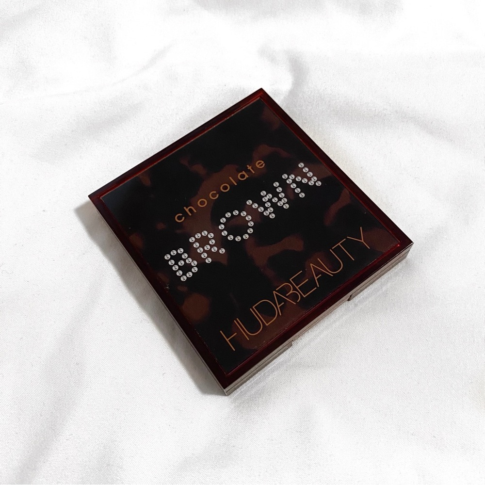 Huda Beauty Chocolate Brown Obsessions Palette